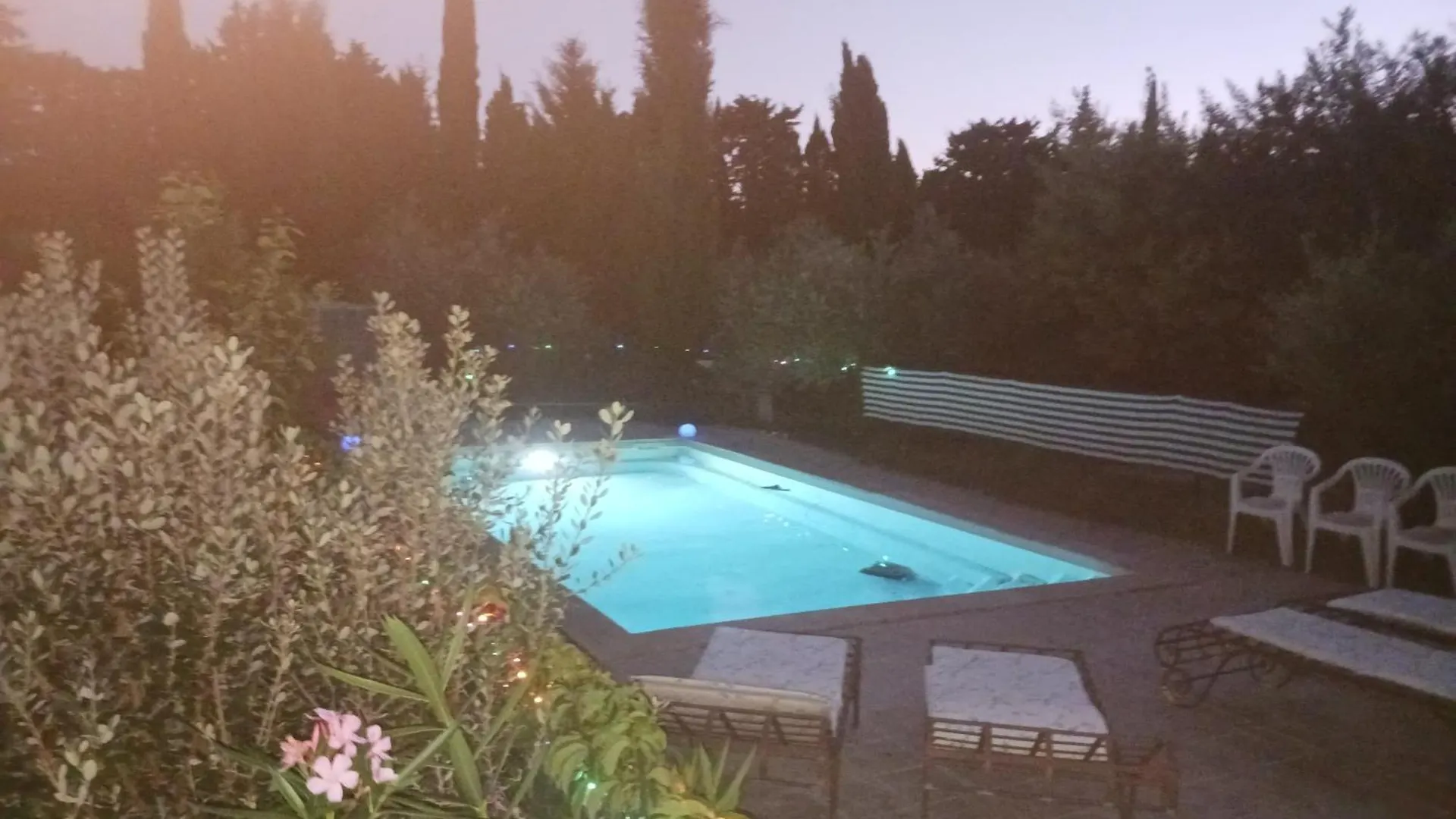 Gite Alpilles & Piscine - Oliveraie Bio Mas De Cargane Entressen